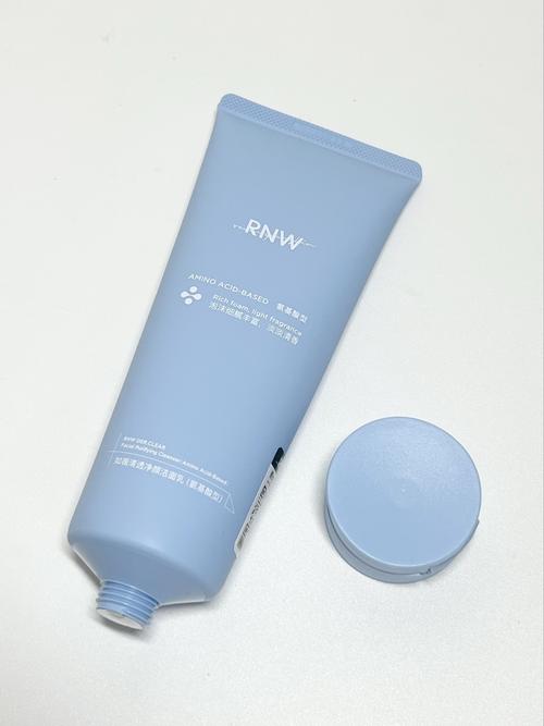 敏感肌宝宝的温和守护 RNW氨基酸洗面奶，宝藏洁面新选择